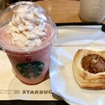 STARBUCKS COFFEE - ピーチピンクフルーツ フラペチーノ&エッグ&キーマカレー デニッシュ  