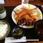 Kiyarotsuto - 日替りランチ エビフライ とメンチカツ ￥700