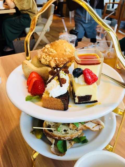 豪華なアフタヌーンティーセット By Amor Et Psyche サラベス 名古屋店 名古屋 カフェ 食べログ 豪華なアフタヌーンティーセット By Amor Et Psyche サラベス 名古屋店 名古屋 カフェ 食べログ