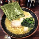 大黒家 - ラーメン650円麺硬め。海苔増し50円。