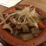 イザカヤ 山角 - もつ煮