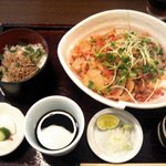 北海道蕎麦 はるや - 干しエビとめかぶのそばとミニじゃこ丼のセット（2011.8）