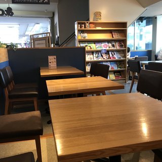 大垣書店&カフェ_2