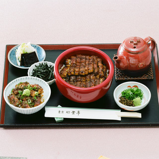 可以品尝到“名古屋蒲烧鳗鱼饭”“江户前蒲烧鳗鱼饭”两种口味