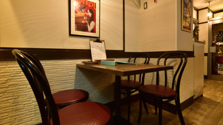 Bar Lagu - テーブル