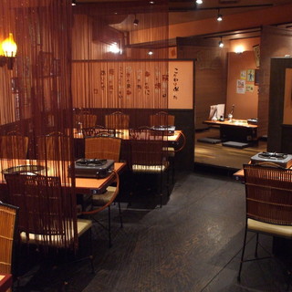 座敷席あり◎テーブルごとに仕切りのあるお席ををご用意しました