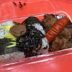 ゑびすうどん - ●小弁当220円税込・俵にぎり2つ・からあげ1ケ・ウインナー1本