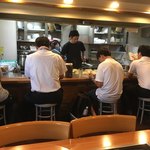 Okonomiyaki Hirano - 店内。