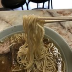 平和軒 - 麺のアップ