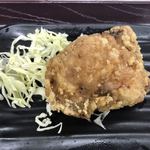 カケショク - 日替り魚定食 500円 ブリのカレー風味竜田揚げ
            肉じゃが 大根 ソーセージ ゆで卵煮物