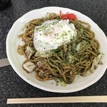 やきそば松本 - 目玉焼きトッピング