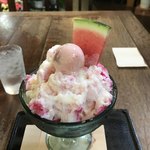 ギャラリー 花杏豆 - かき氷 いちご＋ミルクがけ 2018夏