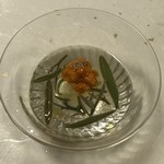 鰻はし本 - 鮎出汁のじゅん菜椀ウニのせ