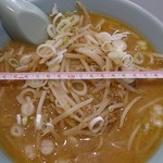 サッポロラーメン玉半どさんこ - 味噌ラーメン700円（丼の直径21cm）