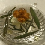 鰻はし本 - 鮎出汁のじゅん菜椀ウニのせ