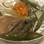 鰻はし本 - 鮎出汁のじゅん菜椀ウニのせ