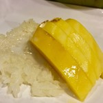 Pier 21 Terminal Food Court - マンゴー&スティッキーライス