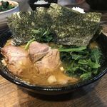 家系ラーメン クックら - 中盛麺固め油多め海苔増し