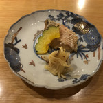 春夏秋冬ざこや - ぐじの唐揚げと菊南瓜の素揚げ