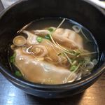 麺屋 承太郎 - スープ餃子。