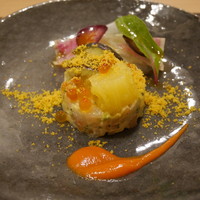 Restaurant つじ川 - 前菜　サーモン、イクラ、ホタテ貝柱、いふりがっこのタルタル