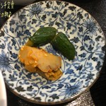 中国料理 華山 - ランチ定食の麻婆豆腐(900円)♪
            麻婆豆腐は豆腐にピシッと辛い肉餡☆彡
            香の物はザーサイときゅうりのピリ辛漬物で旨〜！
            量もしっかりあって、ご飯とスープはおかわり自由らしいけど十分な量だった(^^♪