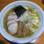 淡口特製ラーメン８５０円