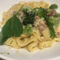 世界のワイン博物館 グランフロント大阪店  - 豚肉のラグーとブロッコリーのクリームパスタ(ハーフ)
                (´∀｀)/