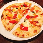 カネ保水産 - 夏野菜とアンチョビおピザ