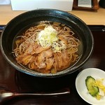 山形の蕎麦 もがら - 冷たい肉蕎麦です