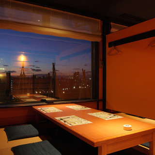 各種会合の人数に合わせて。金沢の街並を眺めながら上質な一時を