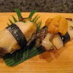 男鮨 - アワビ　生きたのを捌いてもらいました