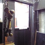 お店の入り口です。