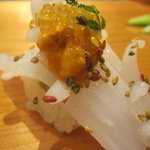 天寿し - 2010年のとある日、この日14貫で10000円(税別・旧価格)、4貫だけ撮影、定番烏賊