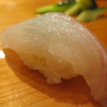 天寿し - 鱸、ふわりと紫蘇の香り