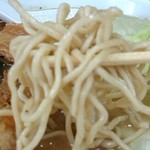 細麺は独特の歯応え♪