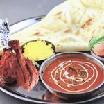 アジアン ダイニング アンド バー エベレスト - 