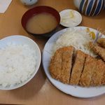 とんかつ山家 - 上ロースかつ定食とあじフライ