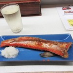 丸青食堂 - 「鮭ハラス・単品」450円