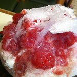 だるまや餅菓子店 - 氷ミルクイチゴ（自家製シロップ、980円）