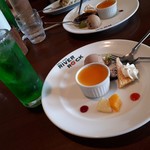 グリルカフェ RIVER ROCK - ロックセットB(1480円)　デザートとドリンク