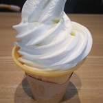 まるごと西郷館 - 西郷産生乳ソフトクリーム(小)300円