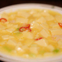中国飯店 紫玉蘭 - 黄麻婆豆腐定食 900円 の黄麻婆豆腐