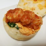 セシュエット - 本格中華のような自家製チリソースがからむ、大きな海老がブリッと食べ応え満点！