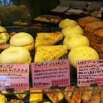 セシュエット - ベーグルサンドやフォカッチャ包みの明太チキン、グリルサンドなどバラエティ豊富な調理パン