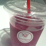 スモーキー ジョーズカフェ - 期間限定!!ブルーベリーのスムージー…４５０円 店長が無農薬で育てた甘みたっぷりのブルーベリーを贅沢に使用しています!!