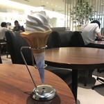 ドトールコーヒーショップ - 2018/07 ソフトクリーム 280円で休憩。ソフトクリームはまあ普通
