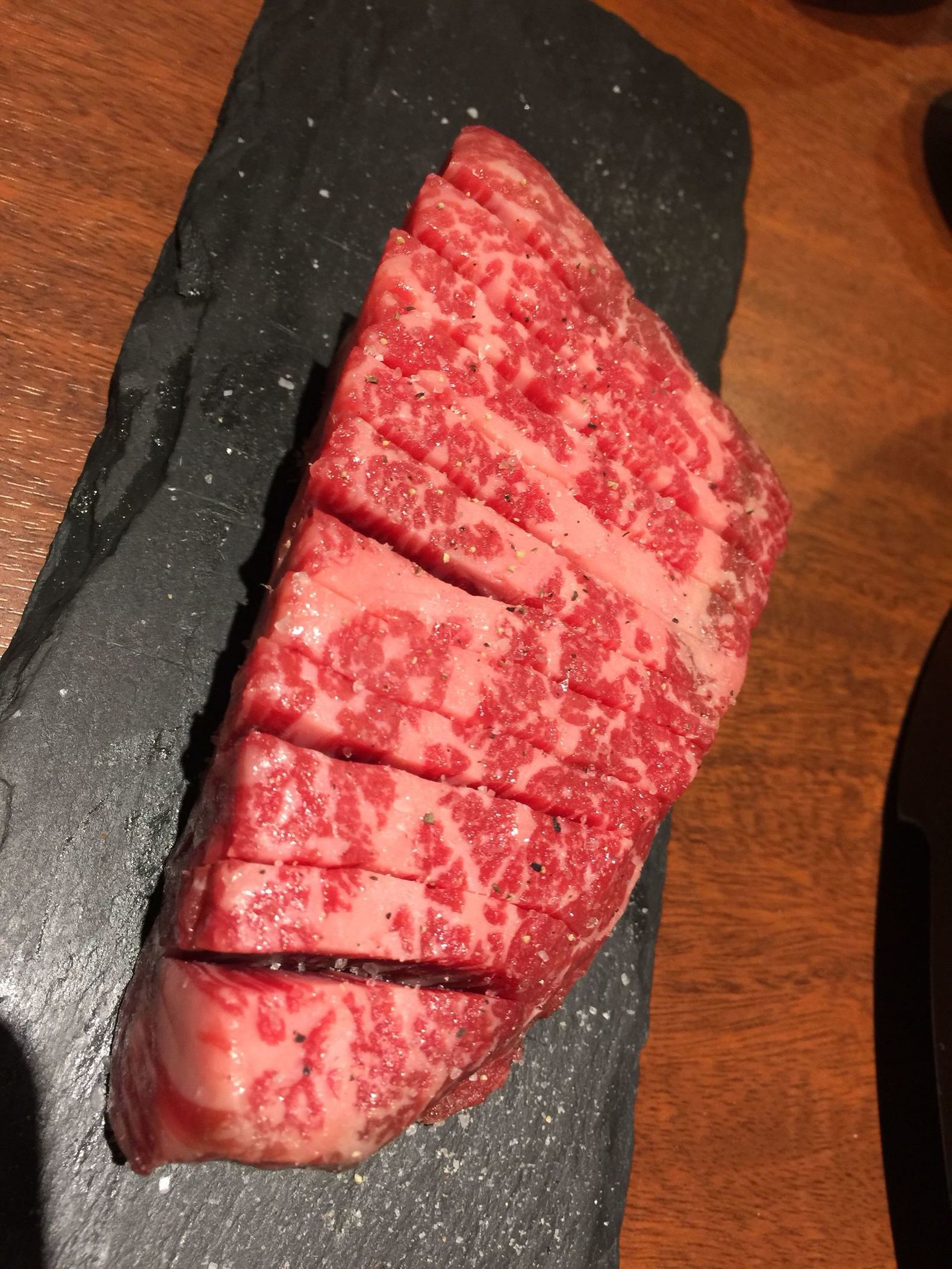 牛匠 緒つじ name=