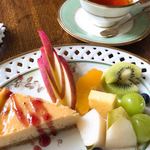 Kafe Ando Gyarari Nan - チーズケーキとアールグレイティー