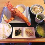 マルトモ水産 鮮魚市場 - エビフライ定食　１４００円